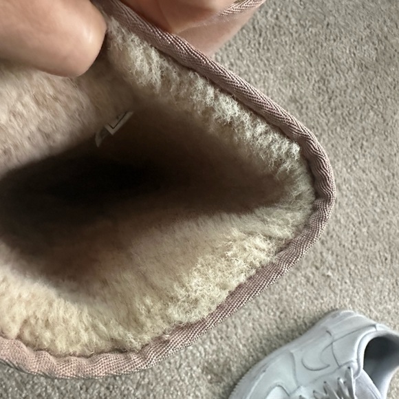 Ugg tall buts - Picture 1 of 5